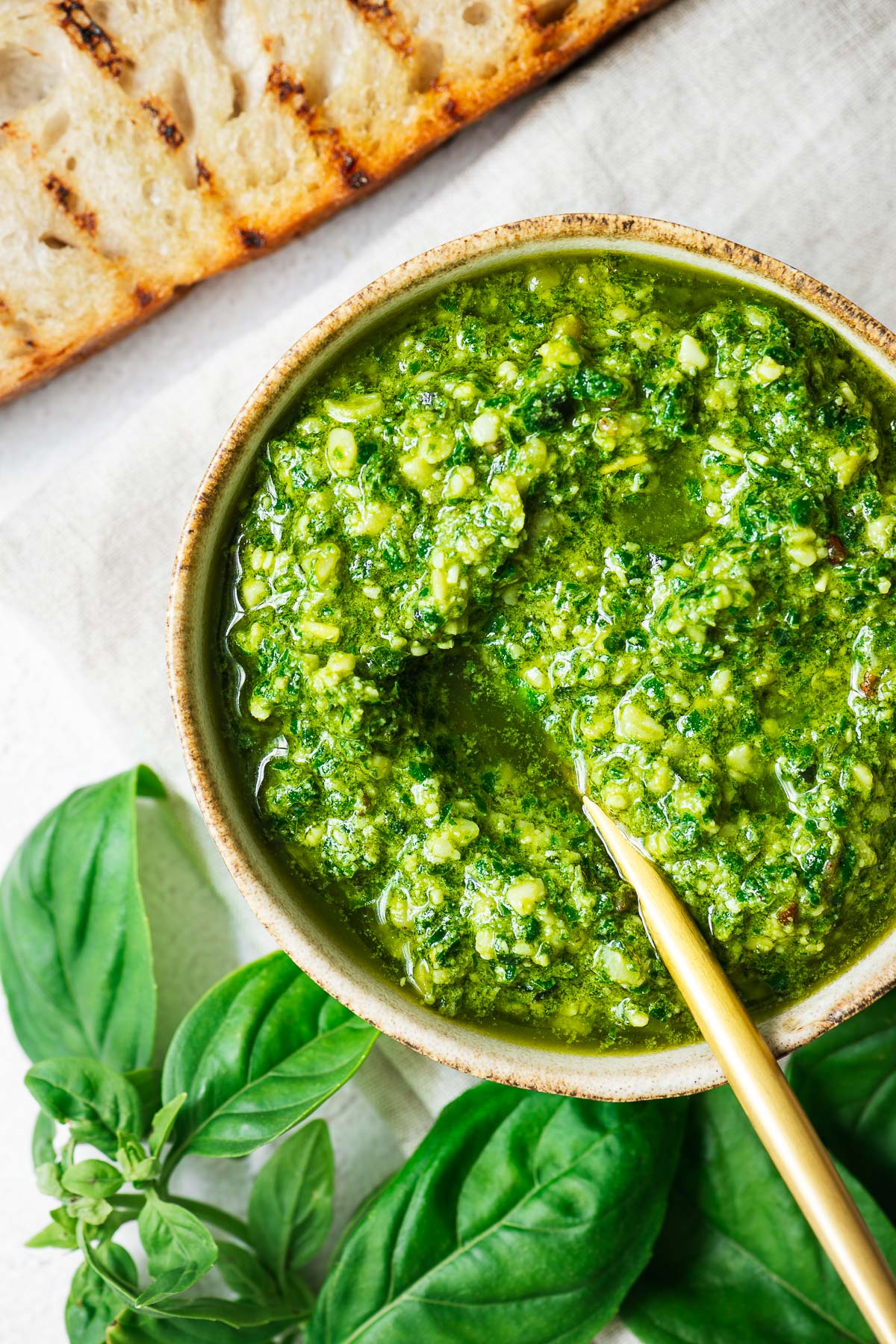12 Best Substitutes for Pine Nuts in Pesto