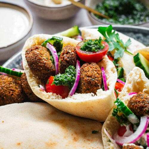 Falafel Pita Sandwich With Tahini Sauce - Non-Guilty Pleasures